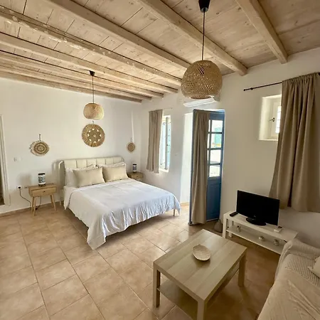 Nesa Paros Апартаменты