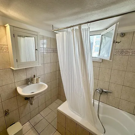 Nesa Paros * ناوسا