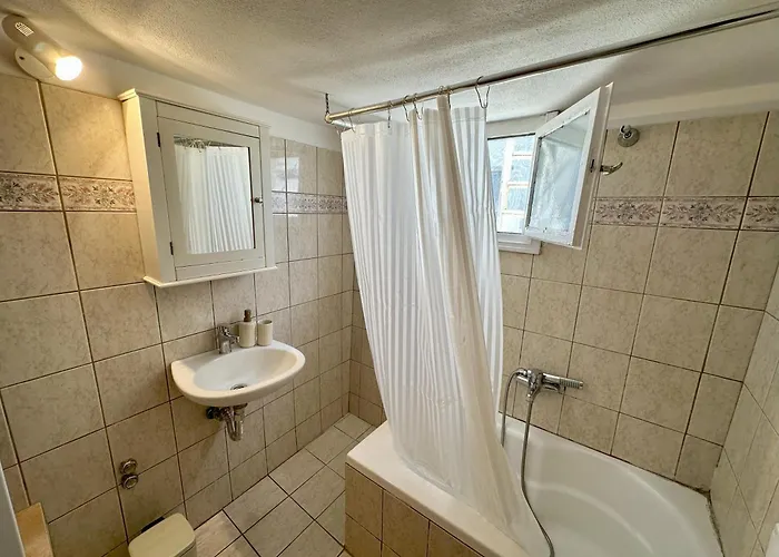 Nesa Paros * Náoussa